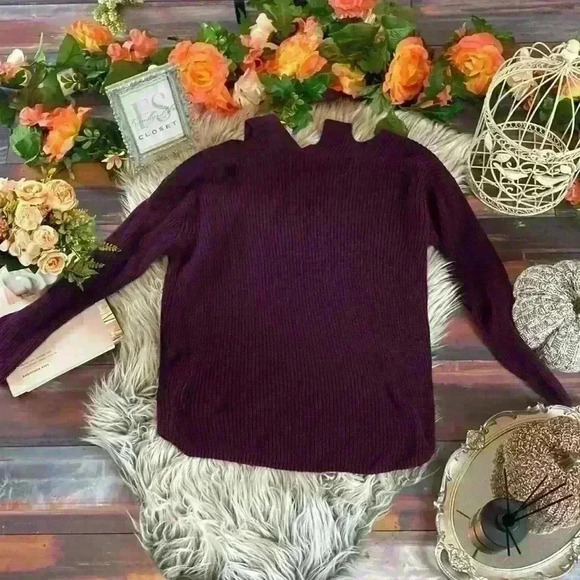 Plum Cold-Shoulder Cut-out Knit Sweater, SP - Picture 6 of 6